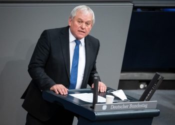 Raportuesi gjerman për Kosovën kërkon nga BE, ekstradim e sanksione ndaj Milan Radoiçiqit