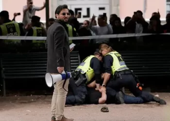 Suedi, arrestohen 15 persona që u përpoqën të pengojnë sulmin ndaj Kuranit