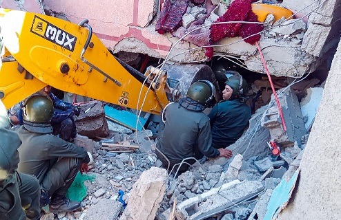 Mbi 1 mijë të vdekur nga tërmeti në Marok