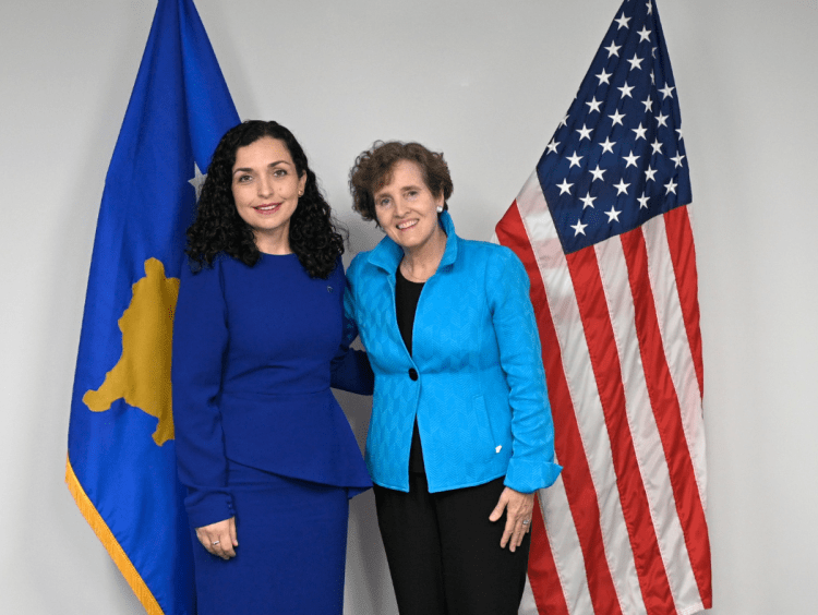 Osmani falënderon kryeshefen e Korporatës së Sfidave të Mijëvjeçarit për investimet në Kosovë