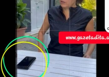 “E pabesueshme çfarë më ndodhi sot në kafe!”, gazetarja bën postimin e pazakontë: “Shpall botërisht se Enver Hoxha nuk kishte faj…”