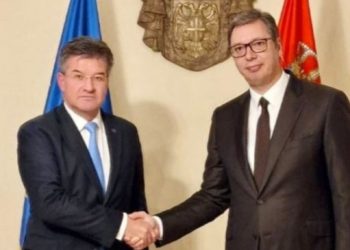 Do ta nxjerr Vuçiqin nga m*ti”, Basha ‘shpërthen’ keq ndaj Lajçakut – kërkohet dorëheqja e tij