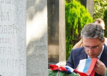 Octopus me analizë që ngre alarmin për luftën hibride të Serbisë në Kosovë