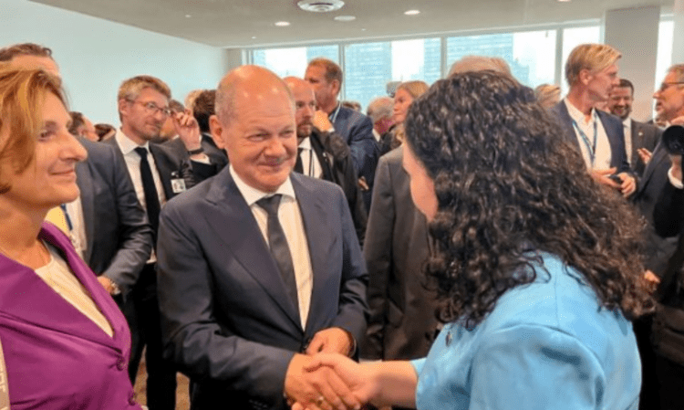 “Me partner dhe aleat të çmuar”, Osmani publikon fotografi nga pritja e organizuar nga kancelari Scholz në New York