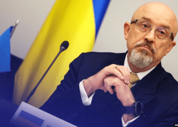 Zelensky zëvendëson ministrin e Mbrojtjes