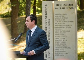 Familja Imeri “shpërthen” ndaj Klinakut e Lushtakut, ua kujton një fakt për vrasjet politike: Përpjekje e kotë, horra!