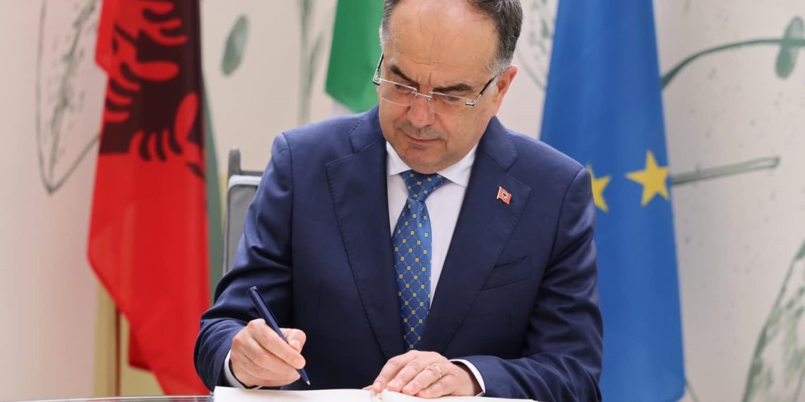 Begaj dekreton ministrat e rinj