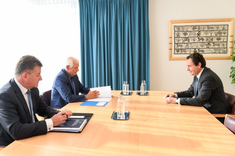 Borrell lajmërohet pas takimeve të ndara me Kurtin e Vuçiqin: Koha për fillim të zbatimit serioz të marrëveshjes