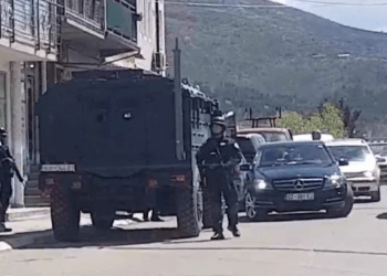 Raportohet se Njësitë Speciale zbarkuan në veri, po zhvillojnë bastisje në një fabrikë në Zubin Potok