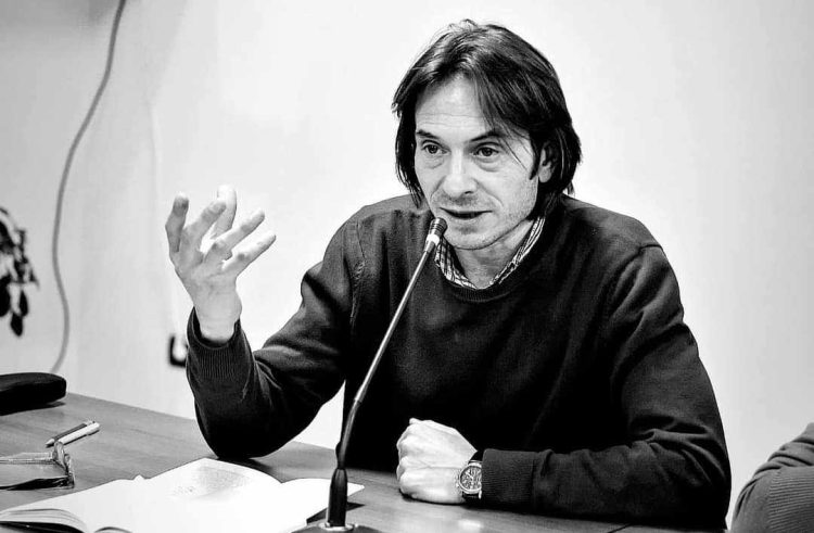 Elvis Hoxha: Nëse doni të jeni të lirë në botë, atëherë duhet të jepni strehën tuaj