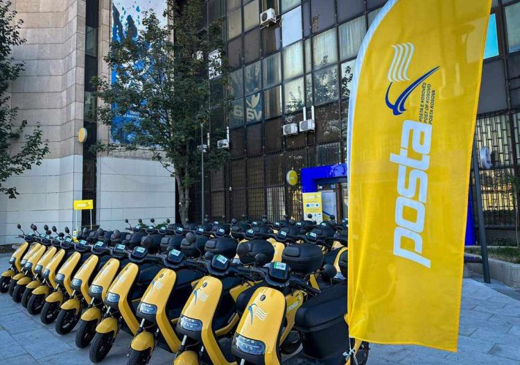 Posta e Kosovës pasuroi flotën e saj me 30 motoçikleta elektrike nga buxheti vetanak