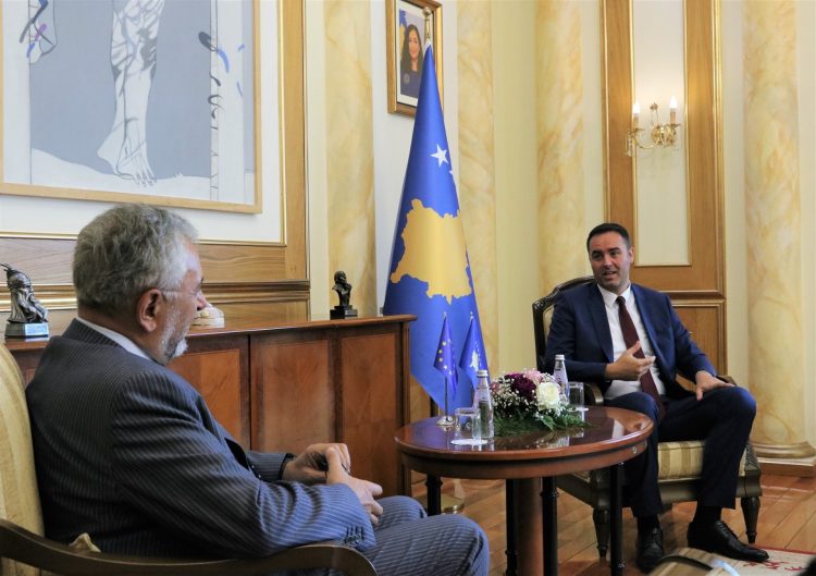 Konjufca pret në takim shefin e ri të EULEX-it