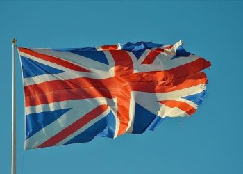 Vitin e ardhshëm në Britani mund të bankrotojnë 28 mijë kompani për shkak të kamatës së lartë