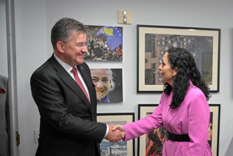 Osmani takohet me Lajçakun në New York, flasin për dialogun