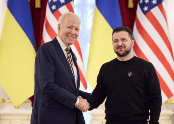 Zelenskyy kërkon ndihmë për luftën dhe planin e paqes në Uashington