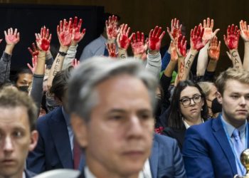 Demonstruesit në Kongresin amerikan ndërpresin fjalimin e Blinkenit, mbanin transparentë “palestinezët nuk janë kafshë”