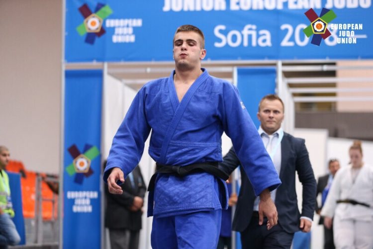 Shpati Zekaj mposhtet në raundin e dytë