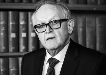 Vdes Martti Ahtisaari, ndërmjetësuesi që propozoi pavarësi të mbikëqyrur për Kosovën