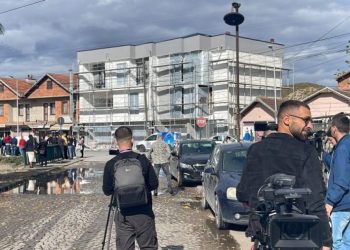 Greva në Trepçë, protestohet para menaxhmentit në përkrahje të kërkesave të minatorëve