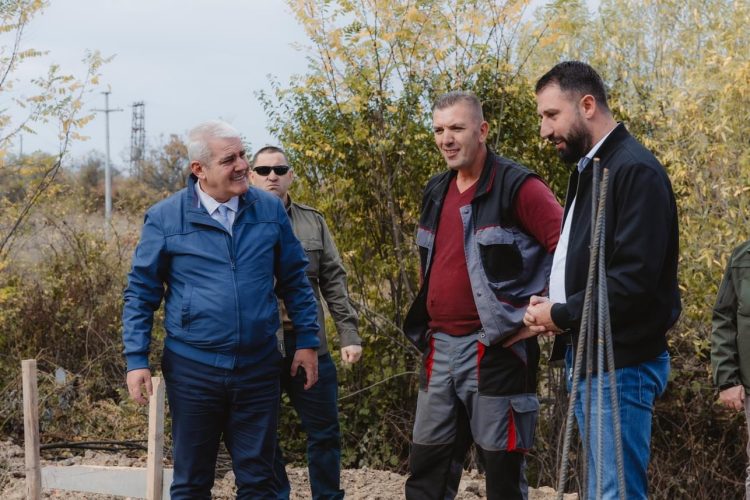 Nis ndërtimi i shtëpive në veri për familjet përfituese nga thirrja e MAPL-së
