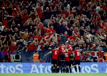 Sa e madhe kjo Shqipëri