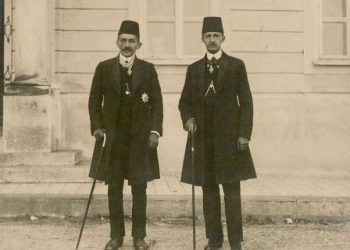 Hasan Prishtina dhe Ahmet Zogu në një fotografi të rrallë