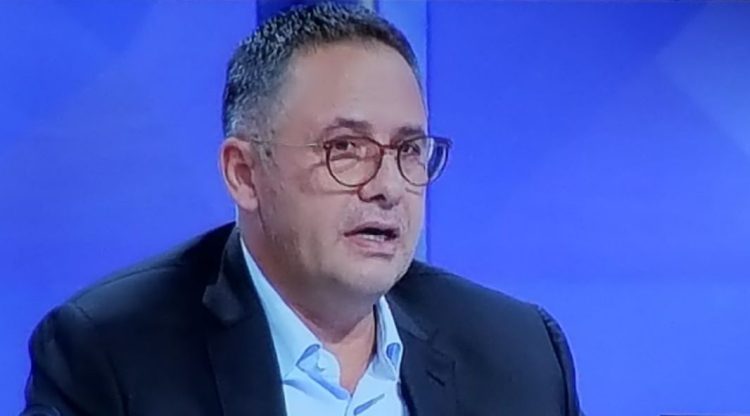 Njeriu më i pasur në Shqipëri merret disa orë në pyetje nga SPAK-ut?