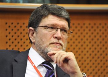 Eurodeputeti Picula: Serbia do përballet me akte më rigoroze nga BE nëse refuzon ekstradimin e Radojçiqit