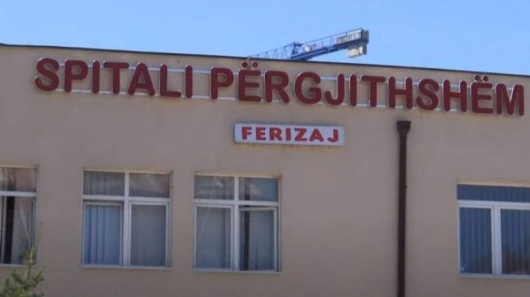 Ferizaj, shtetase e Shqipërisë sulmon policët, njëri bëhet për spital