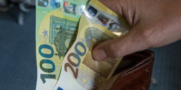 Paratë e falsifikuara “trendi”: Iu gjetën 466 euro, arrestohet një person në Vushtrri