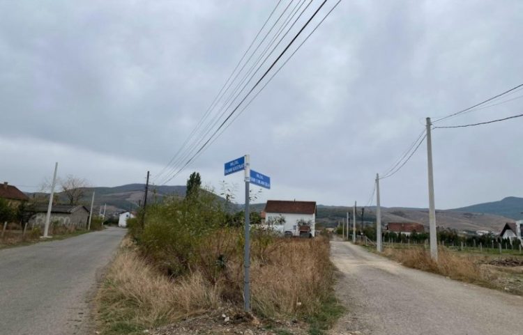 KEDS investon me dhjetëra shtylla në Shalë të Lipjanit