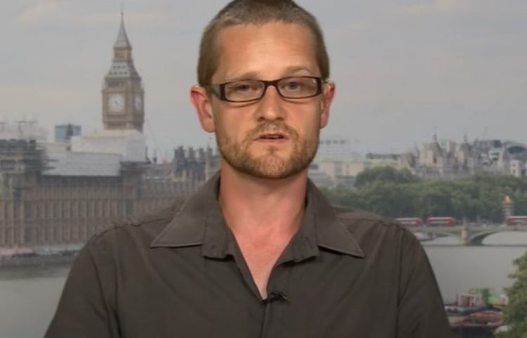 Hehir: Serbia përdori ‘Humvee’-t amerikan për t’i trajnuar terroristët