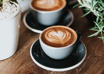 Keni vendosur të hiqni dore nga kafeja? Ja çfarë ndodh me trupin tuaj nëse bëni diçka të tillë