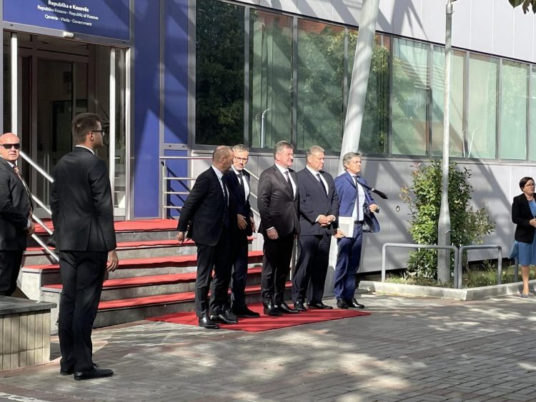 “Pesëshja e Madhe” arrin në Qeverinë e Kosovës