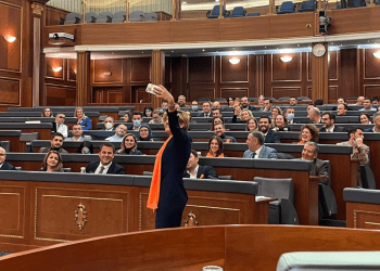 Sot në Kuvend shyrtohet projektligji që kundërshtohet nga nëntë deputetë të pozitës