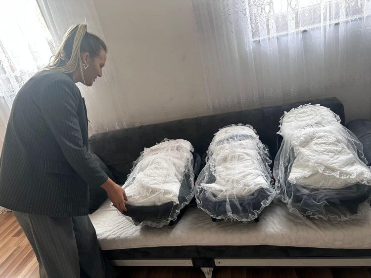 Lindin trinjakë në një familje në Rahovec, komuna shpërblen prindërit me 1000 euro