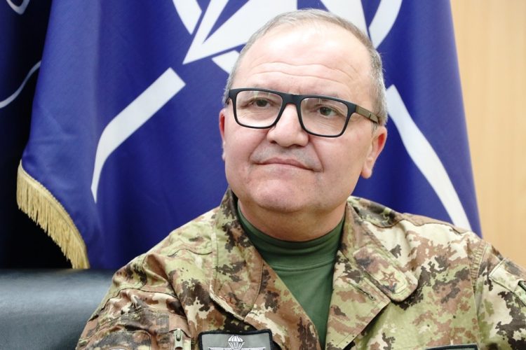 Komandanti i KFOR-it: Vetëm zgjidhja politike siguron paqe e qëndrueshmëri në veri