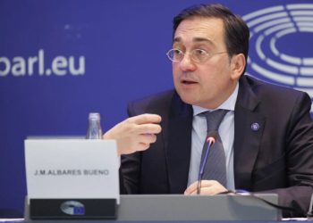 Spanja pro zgjerimit, kryediplomati s’përgjigjet në pyetjen për Kosovën dhe agresionin e 24 shtatorit