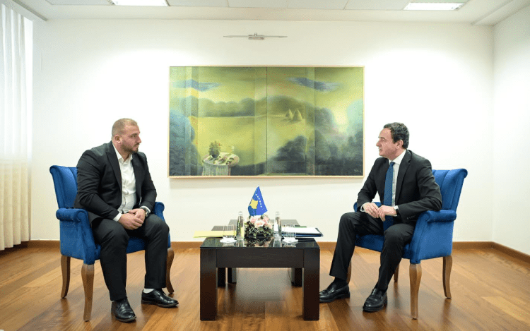 Kurti takohet me nënkryetarin e Bujanocit, flasin për pakicën shqiptare në Serbi