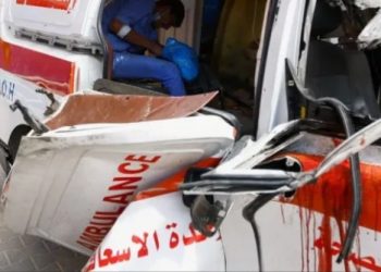 Izraeli tani po synon ekipet mjekësore dhe spitalet