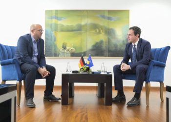 Kurti priti në takim emisarin gjerman, diskutojnë për situatën e sigurisë në vend