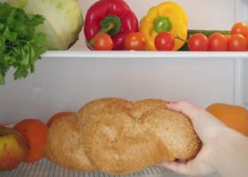 Duhet apo jo ta ruash bukën në frigorifer?