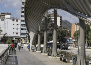 Serbia “provokon sërish”, rrit me 11 milionë euro buxhetin për strukturat e saj në Kosovë