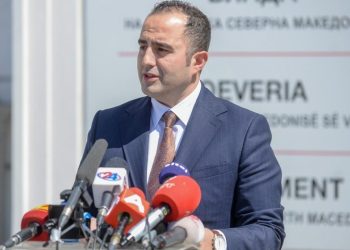 Jeton Shaqiri: Disa shkolla i kanë marrë tekstet shkollore por ende nuk i kanë dorëzuar tek nxënësit