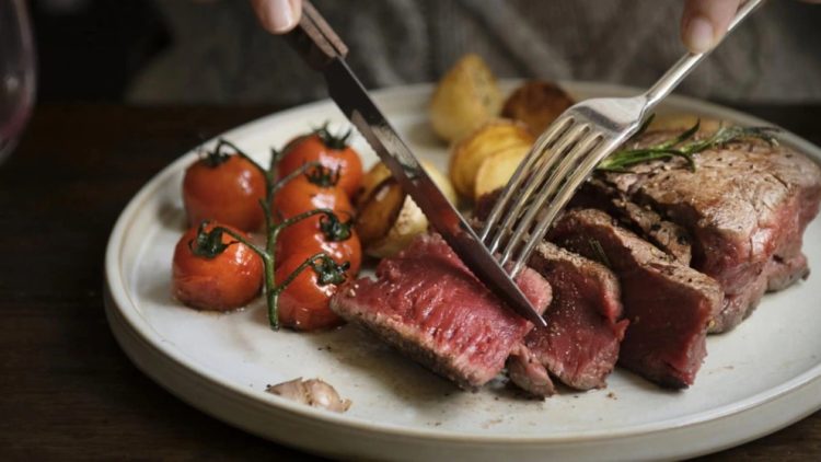 Vetëm 2 porcione mishi të kuq në javë rrisin rrezikun e diabetit