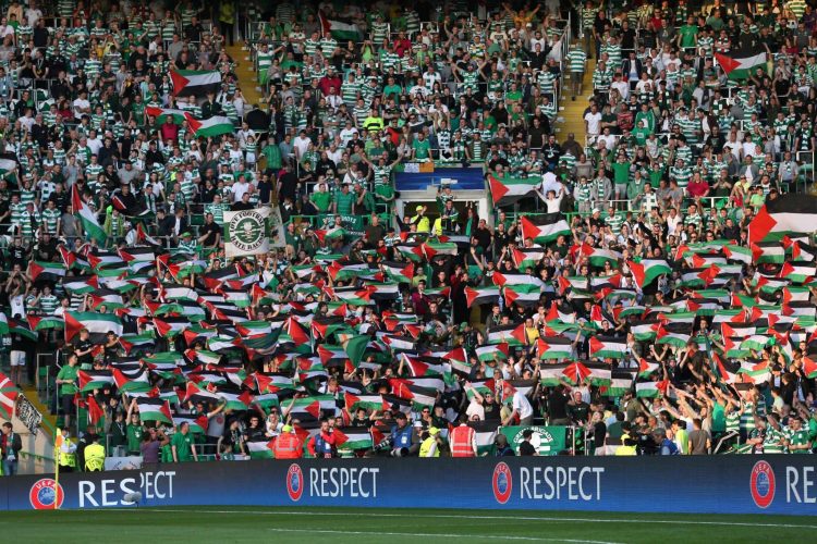 Në Champions League, tifozët e gjigantit skocez, Celtic tregojnë mbështetje për Palestinën