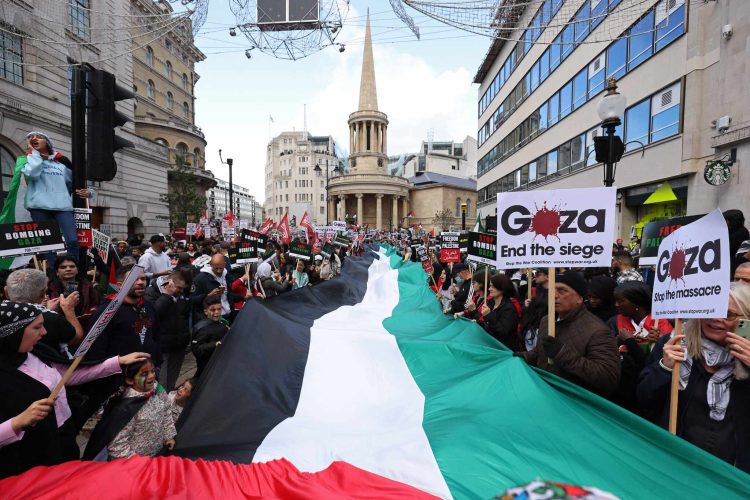 Protestuesit nga Londra në Sidnei, në mbarë botën bënë thirrje për t’i dhënë fund bombardimeve në Gazza