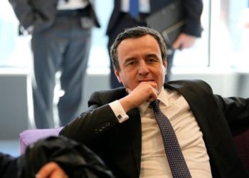 Pyetet pse Vuçiqi nuk po e nënshkruan marrëveshjen bazike, ja se si përgjigjet Kurti