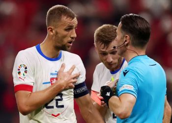 “Kartoni i kuq na humbi ndeshjen” – Kapiteni i Çekisë justifikohet pas disfatës nga Shqipëria