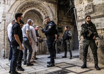 Policia izraelite i ndalon njerëzit të hyjnë në Al-Aksa para namazit të xhumasë